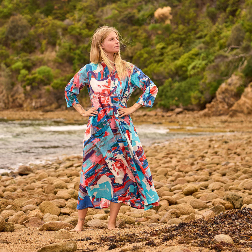 Veda Abstract Art Cotton Maxi Dress – side view