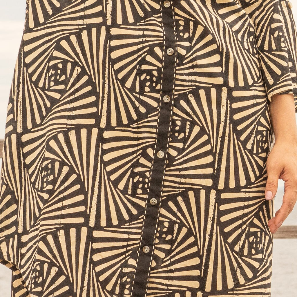 Kiran Black Geometric Cotton Maxi Shirt Dress – print detail